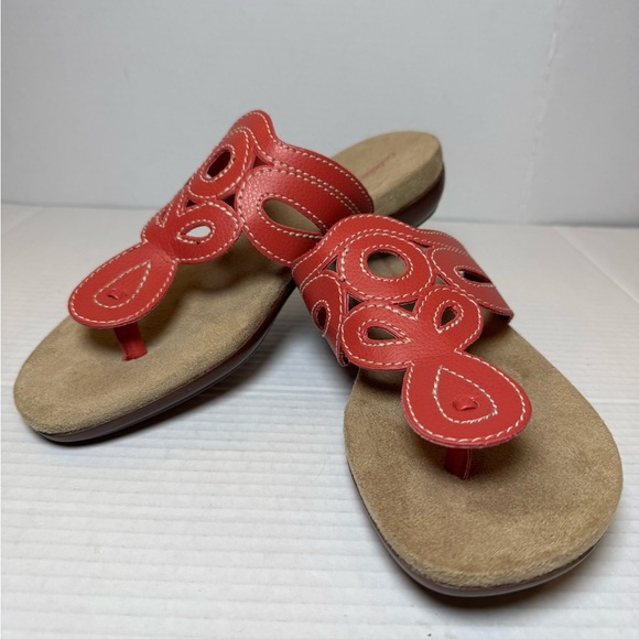 Croft & Barrow Peach Thong Sandals - Picture 1 of 9